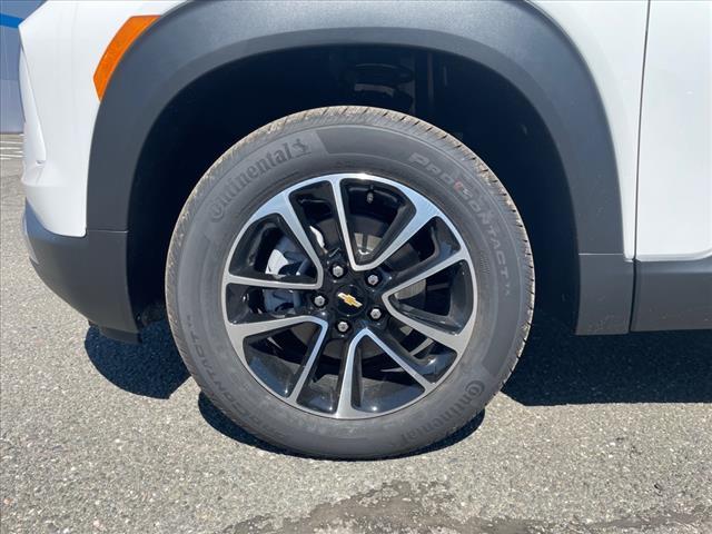 Photo of 2026 Summit White Chevrolet Trailblazer
