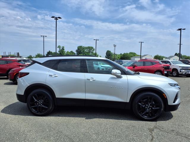 Photo of 2022 Silver Ice Metallic Chevrolet Blazer