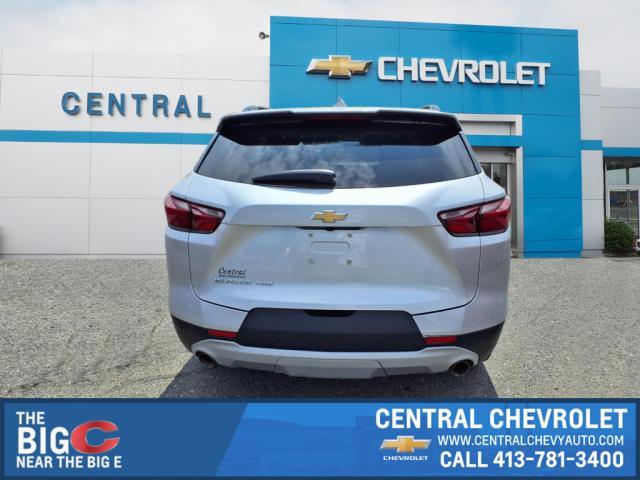 Photo of 2022 Silver Ice Metallic Chevrolet Blazer