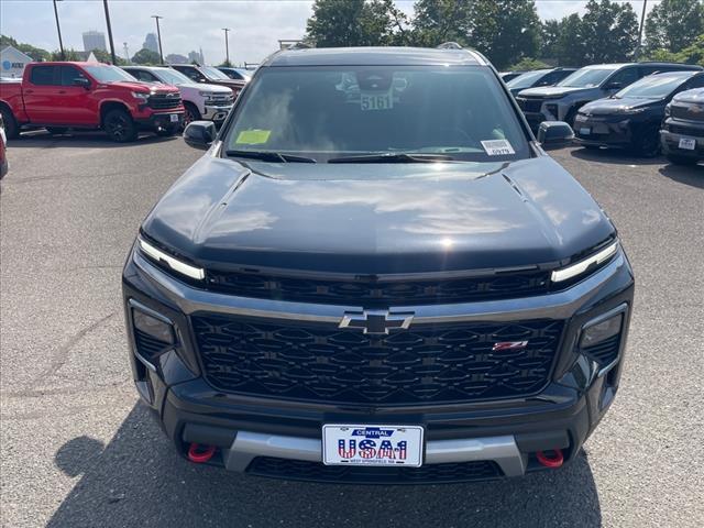 Photo of 2025 Mosaic Black Metallic Chevrolet Traverse