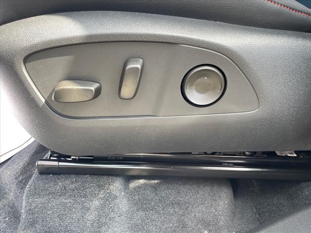 Photo of 2025 Mosaic Black Metallic Chevrolet Traverse