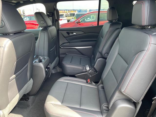 Photo of 2025 Mosaic Black Metallic Chevrolet Traverse