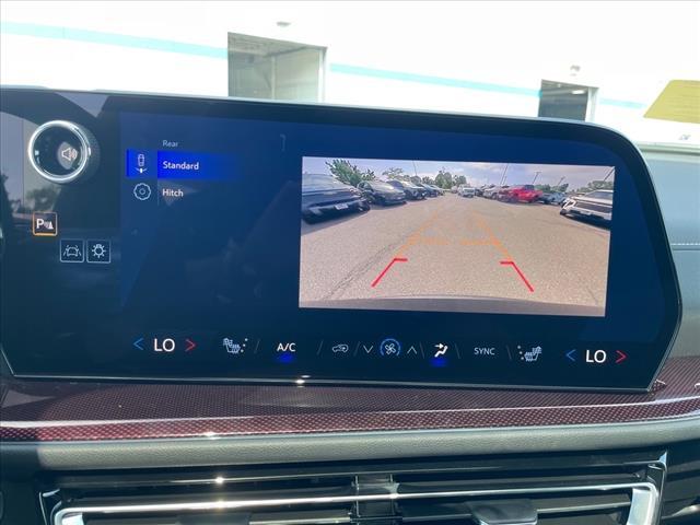 Photo of 2025 Mosaic Black Metallic Chevrolet Traverse
