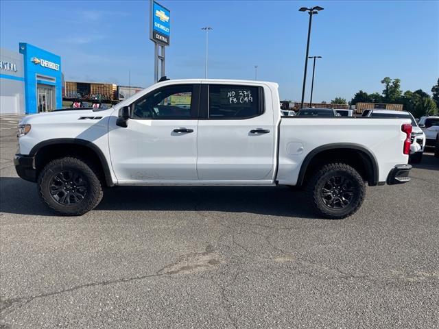 Photo of 2025 Summit White Chevrolet Silverado 1500