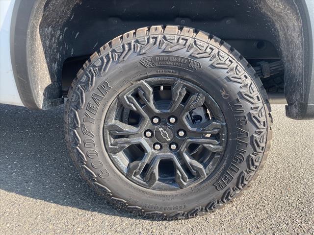 Photo of 2025 Summit White Chevrolet Silverado 1500