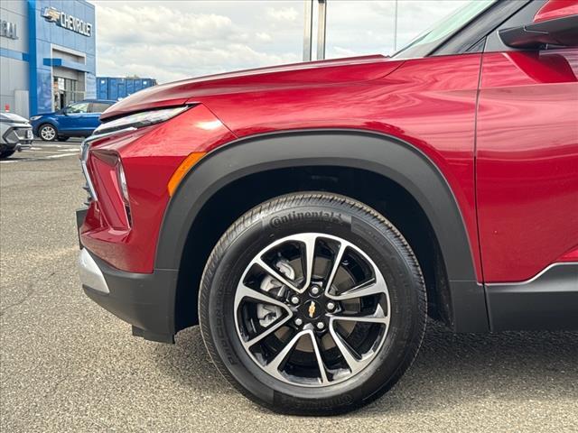 Photo of 2025 Crimson Metallic Chevrolet Trailblazer