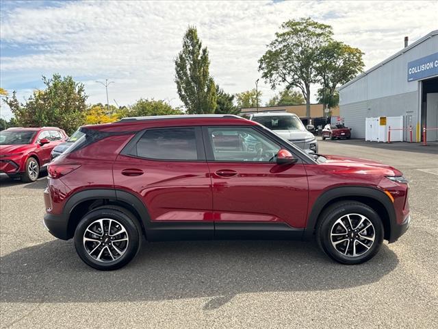 Photo of 2025 Crimson Metallic Chevrolet Trailblazer