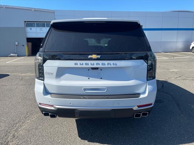 Photo of 2026 Polar White Tricoat Chevrolet Suburban