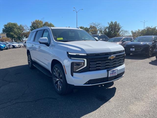 Photo of 2026 Polar White Tricoat Chevrolet Suburban