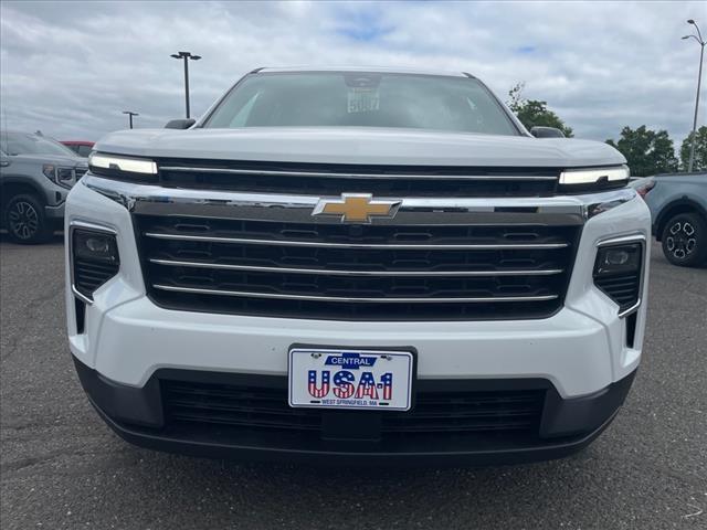 Photo of 2025 Summit White Chevrolet Traverse
