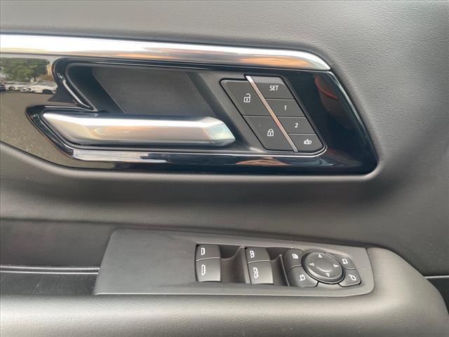Photo of 2025 Sterling Gray Metallic Chevrolet Suburban
