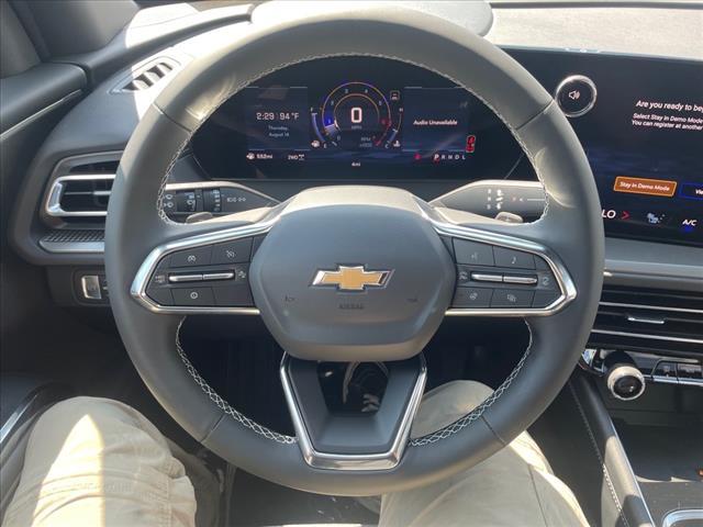 Photo of 2026 Mosaic Black Metallic Chevrolet Traverse
