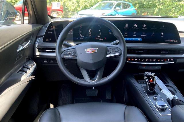 Photo of 2024 Black Metallic Cadillac XT4