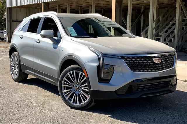 Photo of 2025 Silver Metallic Cadillac XT4