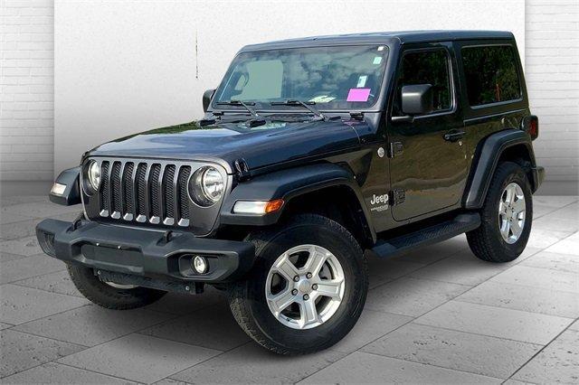 Photo of 2018 Granite Crystal Clearcoat Metallic Jeep Wrangler
