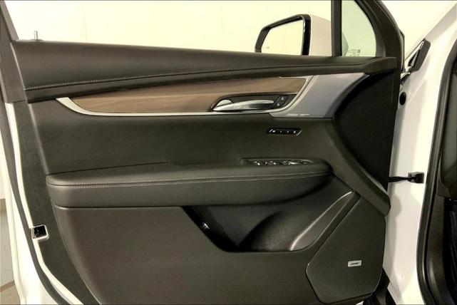 Photo of 2024 Crystal White Tri-Coat Cadillac XT6