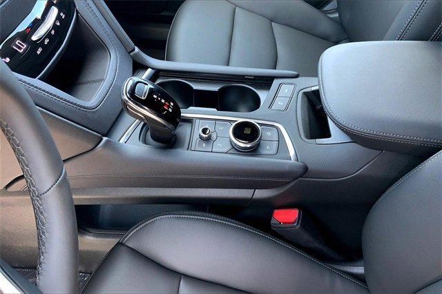 Photo of 2025 Silver Metallic Cadillac XT6