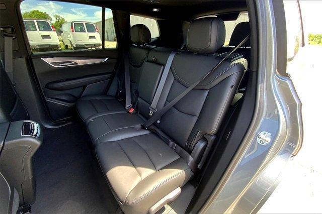 Photo of 2025 Silver Metallic Cadillac XT6