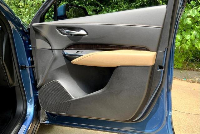 Photo of 2025 Deep Sea Metallic Cadillac XT4