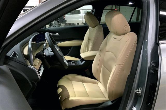 Photo of 2025 Silver Metallic Cadillac XT4