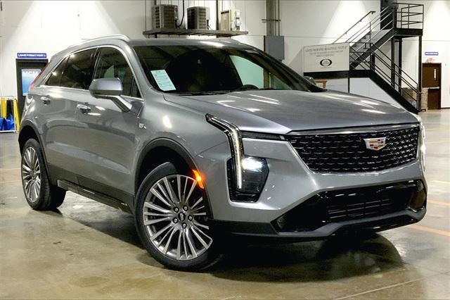 Photo of 2025 Silver Metallic Cadillac XT4
