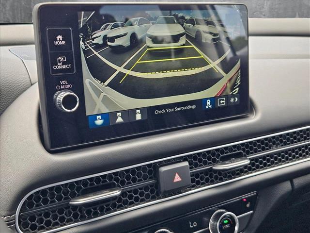 Photo of 2026 Platinum White Pearl Honda HR-V