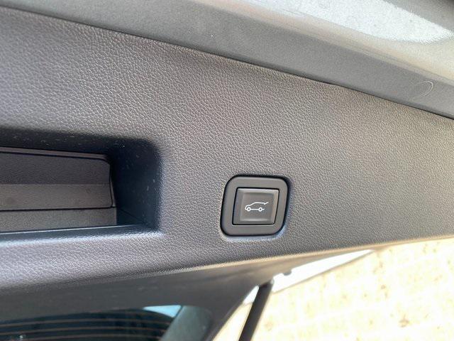 Photo of 2025 Sterling Metallic GMC Acadia