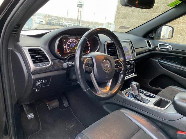 Photo of 2020 Diamond Black Crystal Pearlcoat Jeep Grand Cherokee