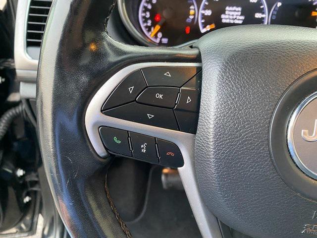Photo of 2020 Diamond Black Crystal Pearlcoat Jeep Grand Cherokee