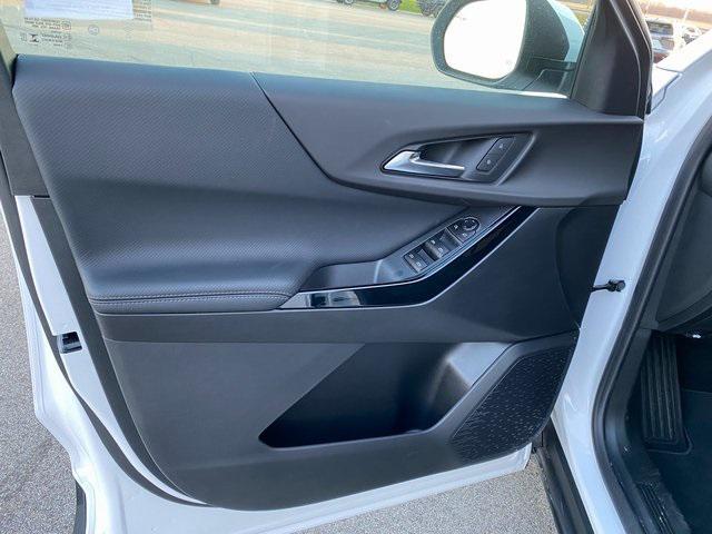 Photo of 2025 Summit White Chevrolet Equinox