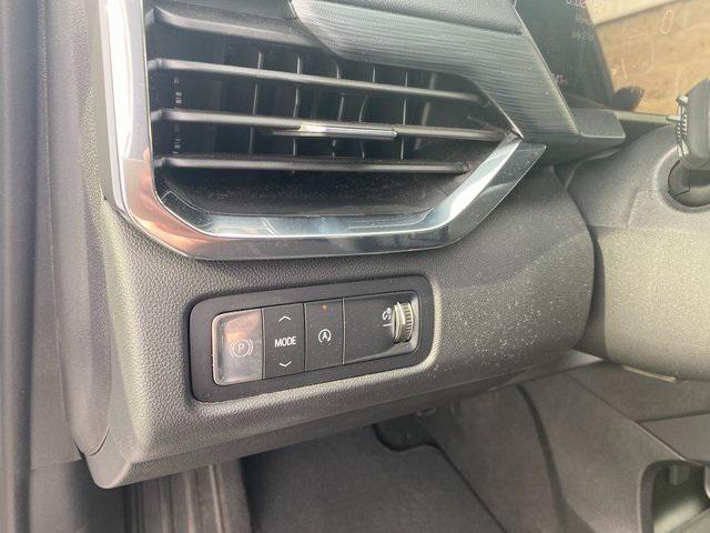 Photo of 2025 Summit White GMC Acadia