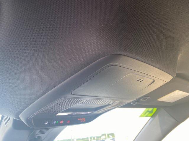 Photo of 2025 Summit White GMC Acadia