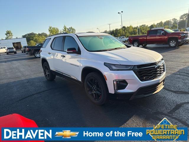 Photo of 2023 Iridescent Pearl Tricoat Chevrolet Traverse