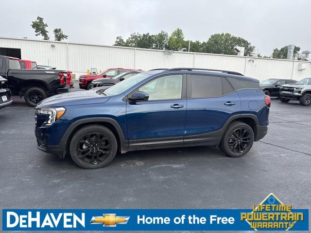 Photo of 2022 Marine Metallic GMC Terrain