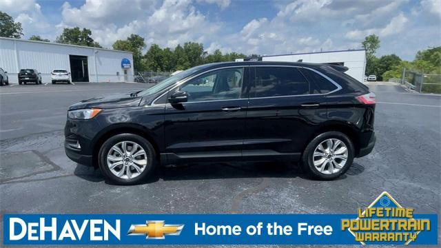 Photo of 2024 Black Metallic Ford Edge
