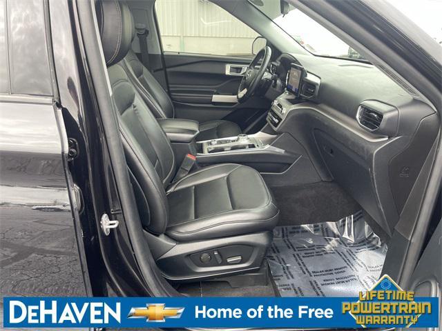 Photo of 2020 Agate Black Metallic Ford Explorer