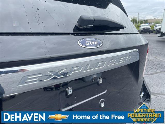 Photo of 2020 Agate Black Metallic Ford Explorer