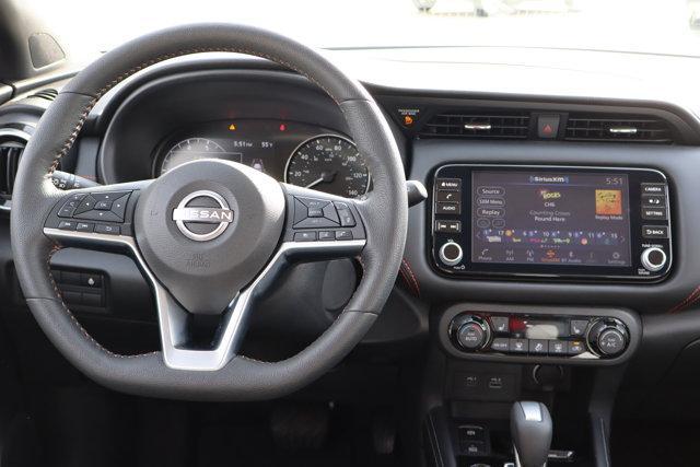 Photo of 2024 Electric Blue Metallic Nissan Kicks