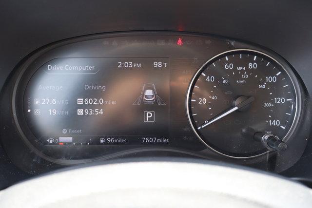 Photo of 2024 Orange Metallic Nissan Kicks