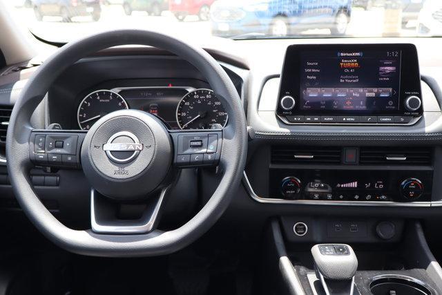 Photo of 2023 White Nissan Rogue