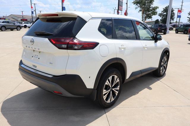 Photo of 2023 White Nissan Rogue