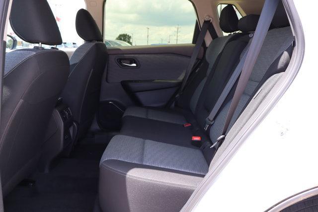 Photo of 2023 White Nissan Rogue