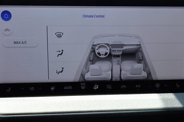 Photo of 2025 Oxford White Ford Maverick