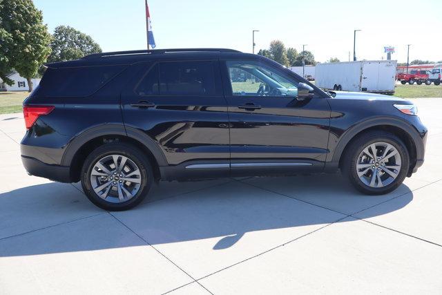 Photo of 2023 Black Ford Explorer