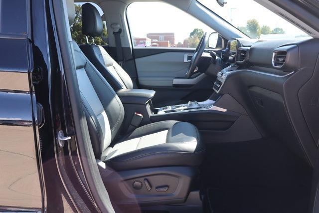 Photo of 2023 Black Ford Explorer