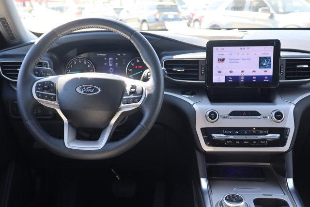 Photo of 2023 Black Ford Explorer