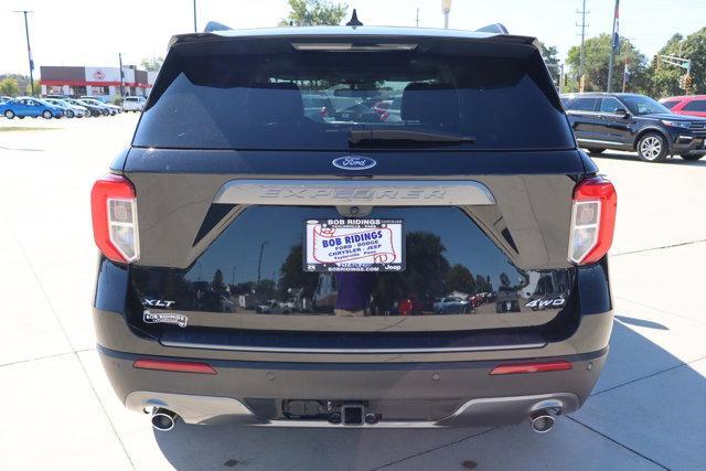 Photo of 2023 Black Ford Explorer