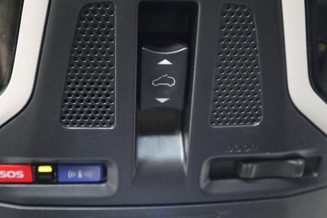 Photo of 2022 Abyss Blue Pearl Subaru Legacy