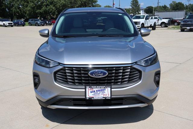 Photo of 2024 Silver Ford Escape
