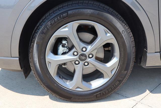 Photo of 2023 Gray Ford Escape